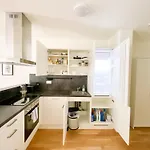 Whats-App Self-Check-In - 1Br Apartment, Near Airport,15 Min To Center