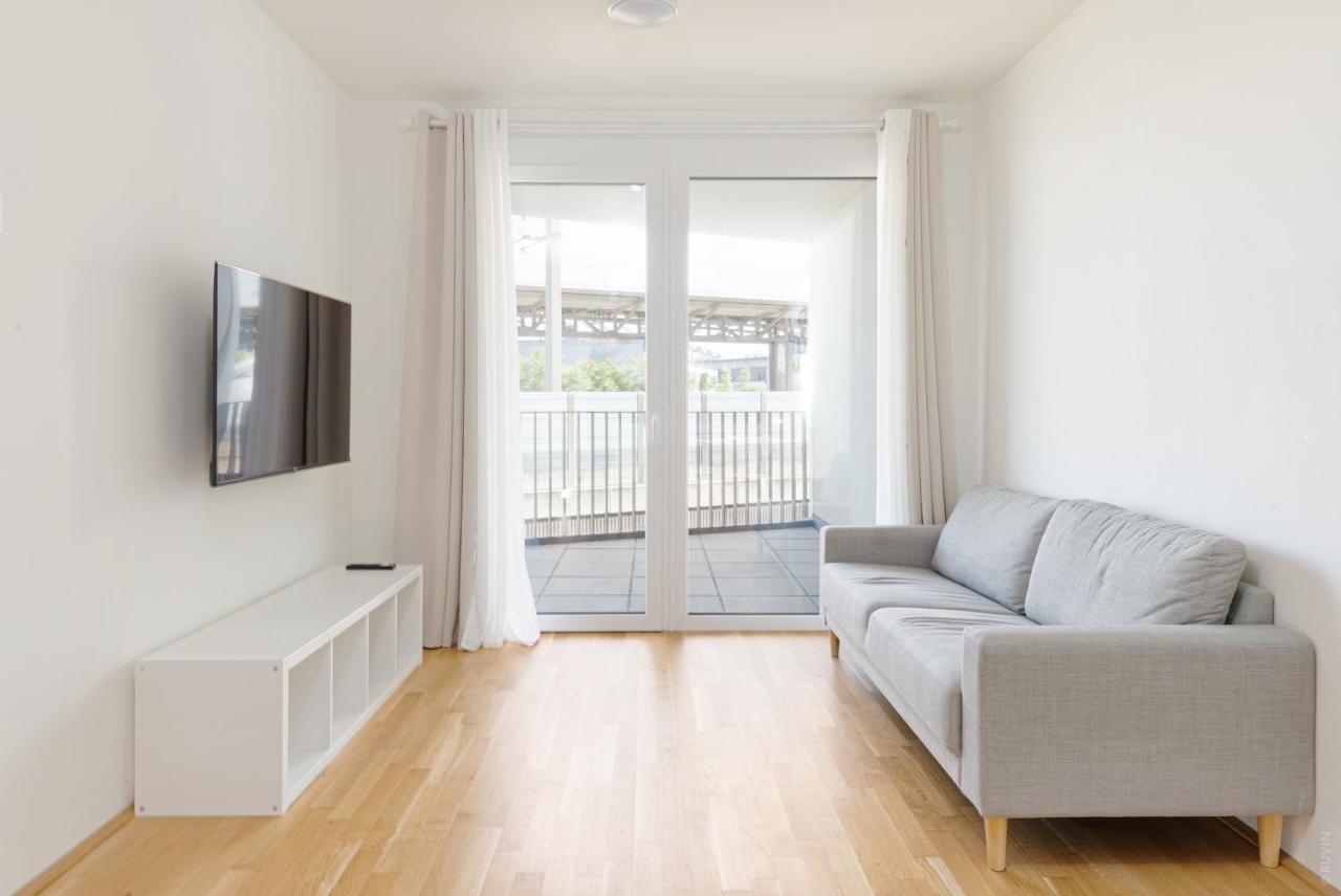 Whats-app Self-check-in - 1br Apartment, Near Airport,15 Min To Center