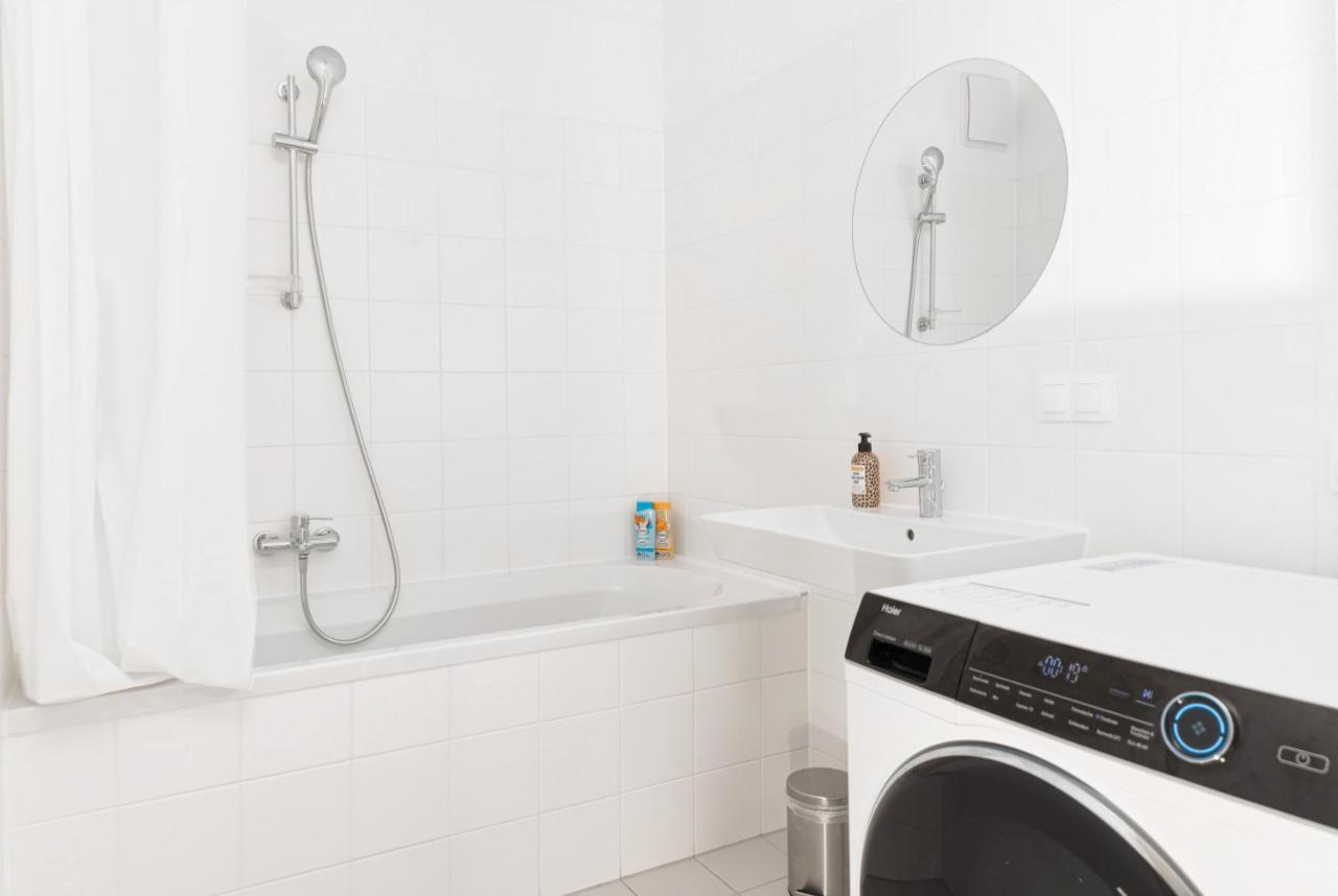 Apartment Whats-app Self-check-in - 1br Apartment, Near Airport,15 Min To Center *