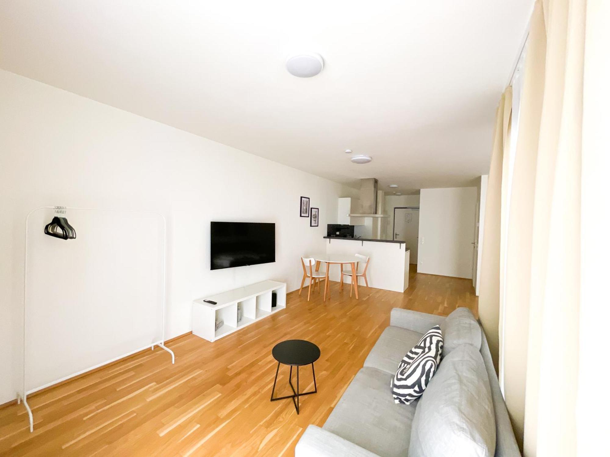 Apartment Whats-app Self-check-in - 1br Apartment, Near Airport,15 Min To Center